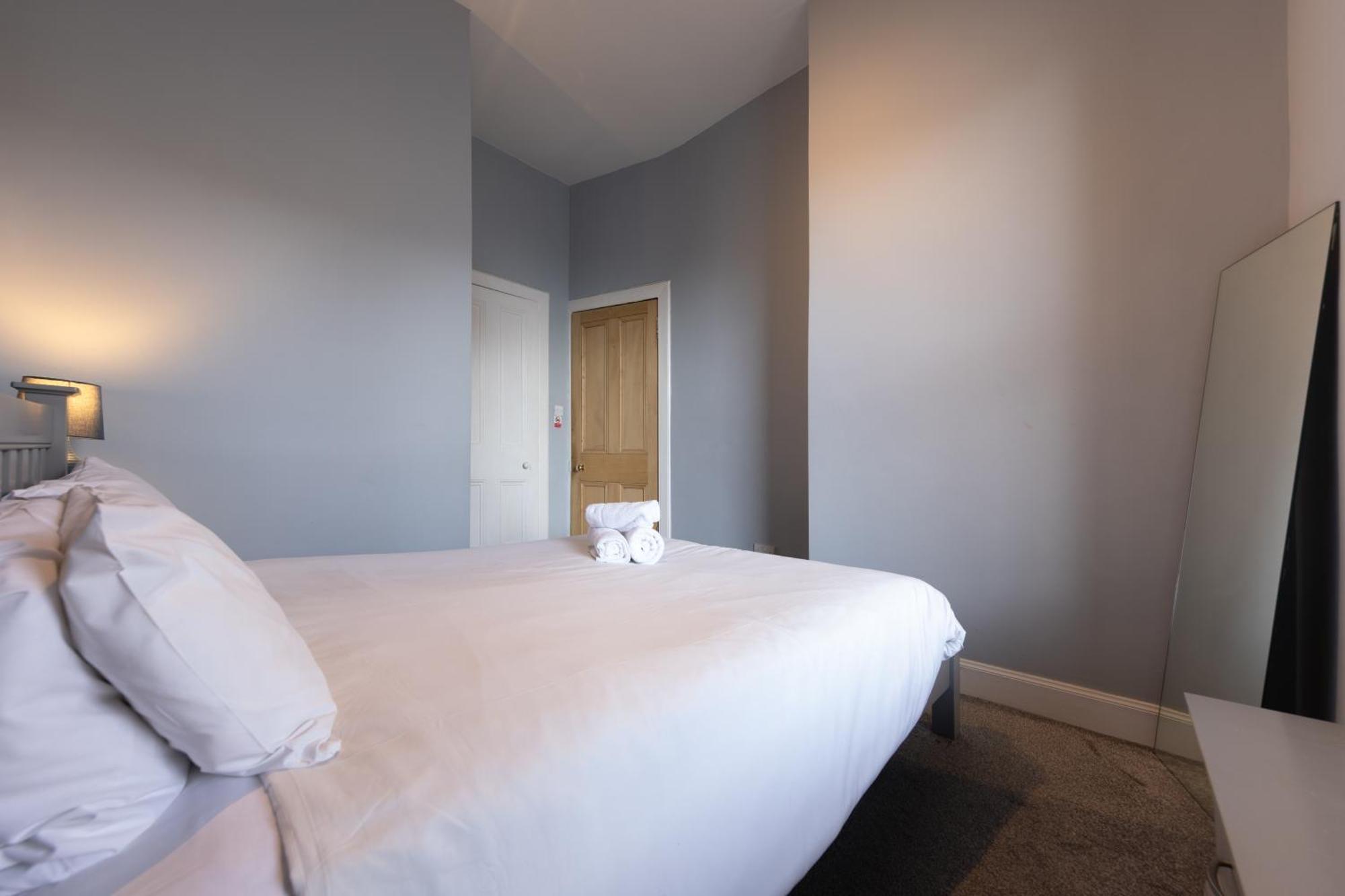 Bright 1 Bedroom Apartment Near City Centre Edinburgh Exterior photo